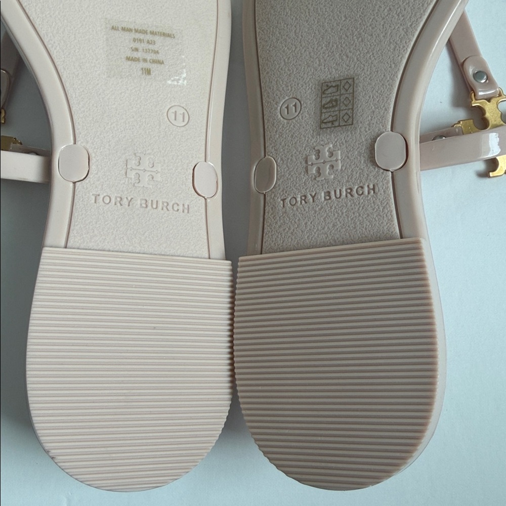 Tory Burch Blush Pink Logo Thong Sandals with Gold Emblem - Picture 8 of 8